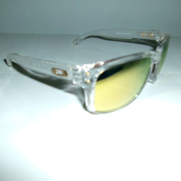 Womens Oakley Sunglasses Gold Polarized PRIZM Lens "LIKE NEW" - Picture 3 of 4